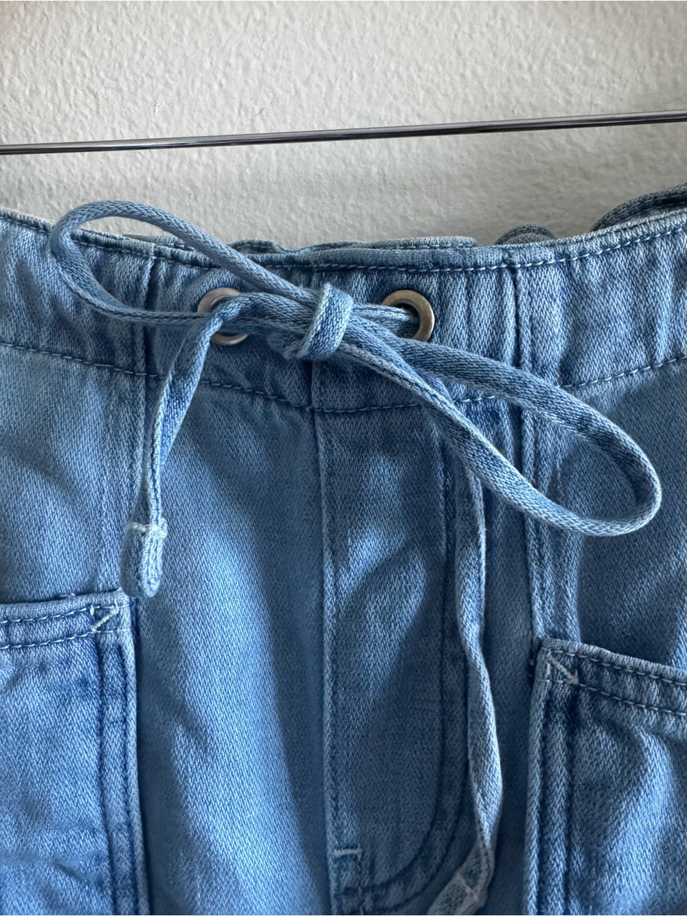 Free People We The Free Silverton Pull On Barrel Jeans size Medium - Picture 6 of 10